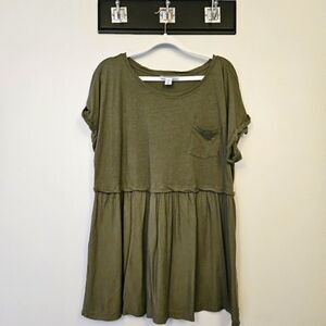 Motherhood Flowy Linen Top